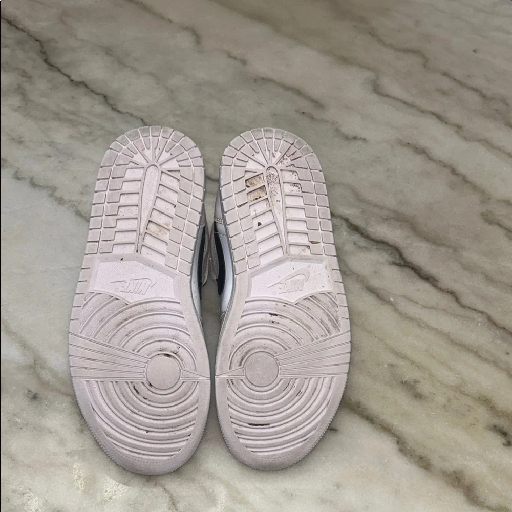 Nike White and Pink Athletic Sneakers